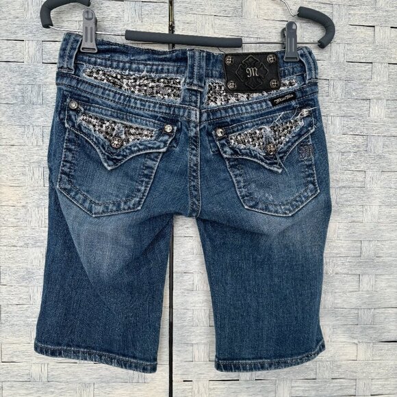 Miss Me Jean Short Bermuda Dark Wash Rhinestone Sequins Back Low Rise sz 25 - Picture 2 of 7